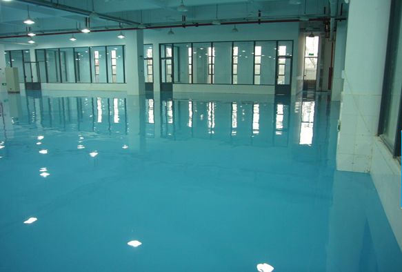 耐磨地坪漆施工廠家如何解決環(huán)氧地坪起灰、起砂問題？