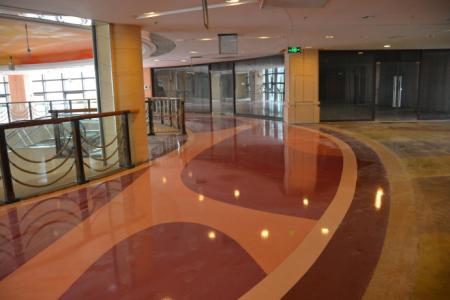 瓷磚褪色破裂不用怕？看環(huán)保地坪涂料施工廠怎么做？